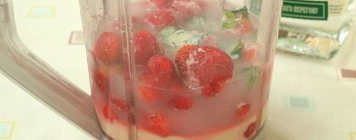 Шаг 2: клубничного ликера со сгущенкой