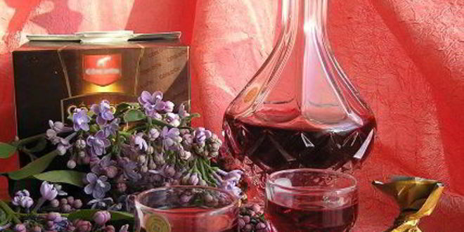 Рецепт малинового ликера с ванилью