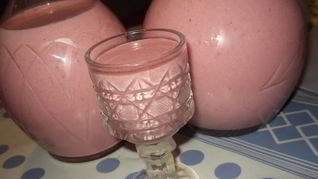 Рецепт Ягодно-сливочного ликер Дамский каприз