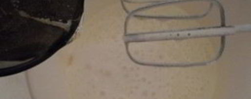 Шаг 1: бисквита на лимонаде с газом