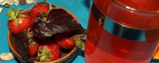 Шаг 3: клубничного лимонада с базиликом