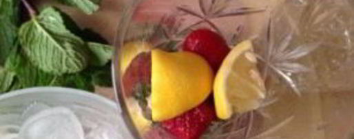 Шаг 4: мохито с клубникой