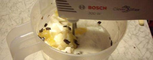 Шаг 18: коктейля молочного с кусочками фруктов и шоколада