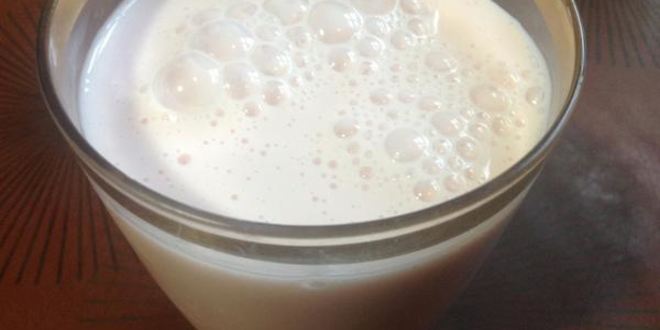 Рецепт молочного клубнично-банановый коктейль