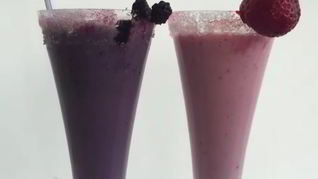 Рецепт Молочного коктейля из черники и шелковицы