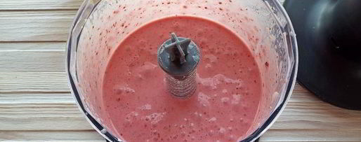 Шаг 6: молочного коктейля с мороженым и клубникой