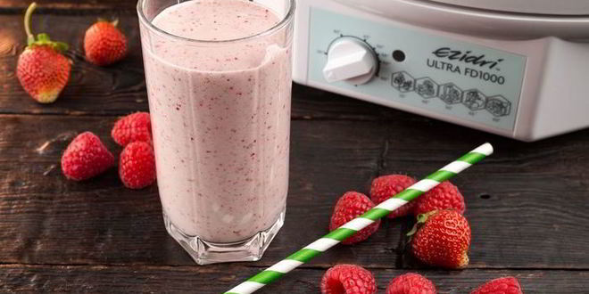 Рецепт молочного коктейля с сушеными ягодами