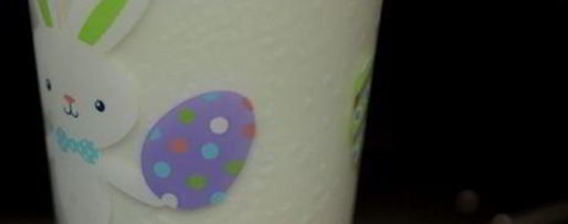 Шаг 4: цветного льда для молочных коктейлей