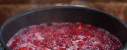 Шаг 2: брусничного морса с медом