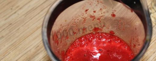 Шаг 3: клубничного морса из клубники