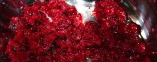 Шаг 1: клюквенного морса из замороженных ягод