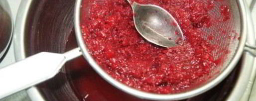 Шаг 2: клюковки — клюквенной наливки