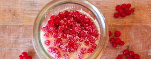 Шаг 2: наливки из красной смородины