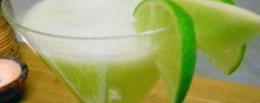 Шаг 4: напитка для взрослых с медовой дыней и огурцом