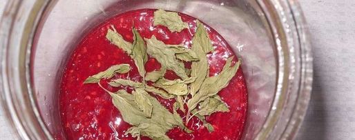 Шаг 2: малиновой настойки