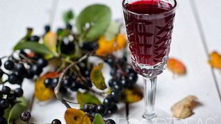 Рецепт Настойки на черноплодной рябине