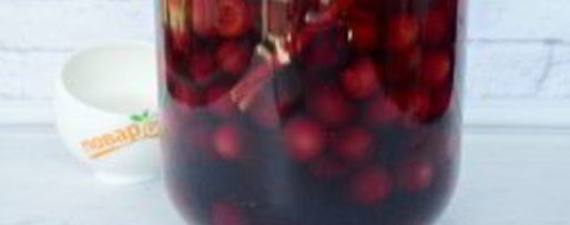 Шаг 1: вишневой настойки с корицей и гвоздикой