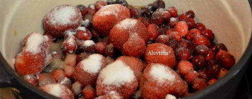 Шаг 1: клюквенного соуса сангрия