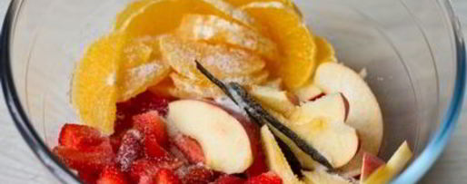 Шаг 2: розовой сангрии с клубникой и ванилью