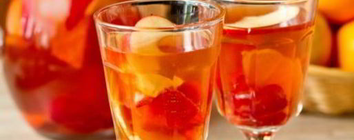 Шаг 7: розовой сангрии с клубникой и ванилью