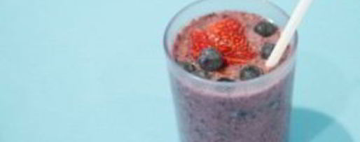 Шаг 2: черничного смузи с бананом и кокосовым молоком