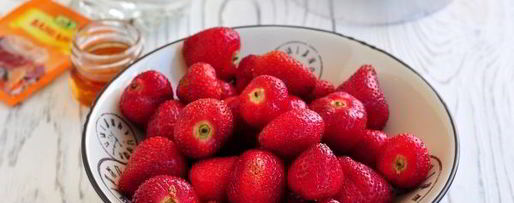 Шаг 2: клубничного смузи с молоком