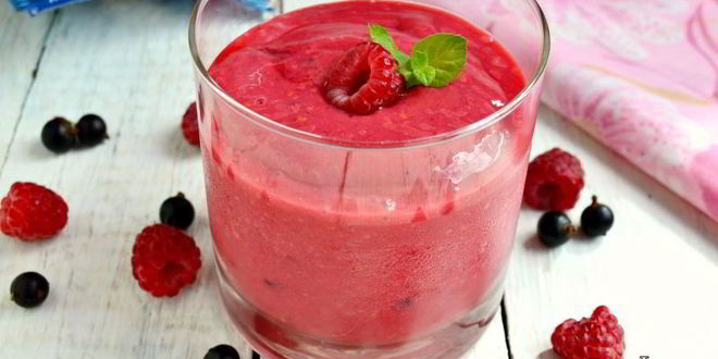 Рецепт малинового смузи с мороженым