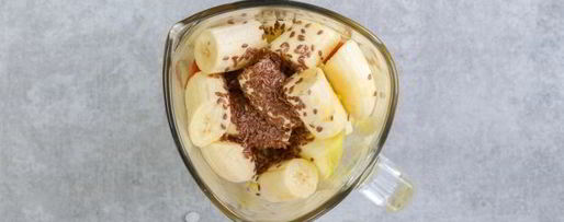 Шаг 3: смузей из банана и яблок с апельсиновым соком