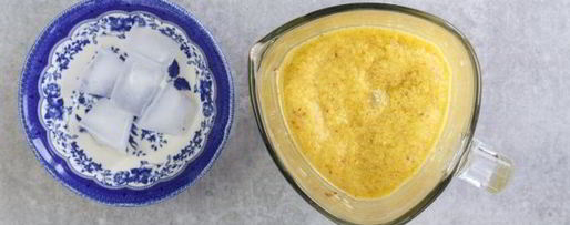 Шаг 5: смузей из банана и яблок с апельсиновым соком