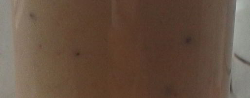 Шаг 2: смузей из банана, киви, клубники и соевого молока