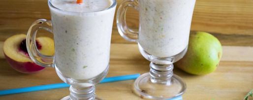 Шаг 2: смузей из груш и персиков