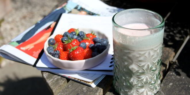 Рецепт смузей из клубники и банана