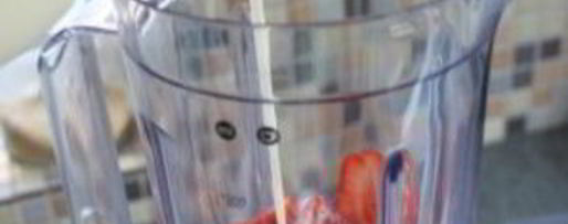 Шаг 2: смузей из клубники и банана