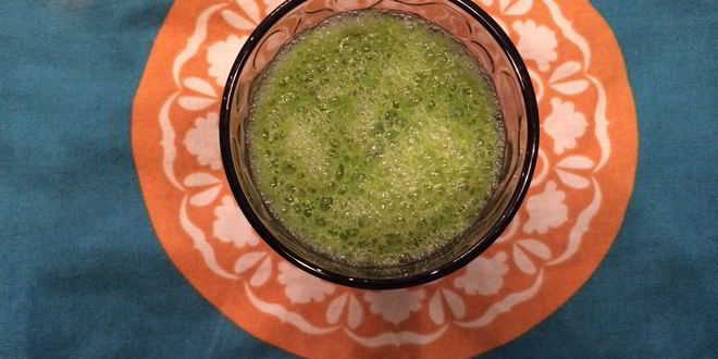 Рецепт зеленого смузи со шпинатом и грушами