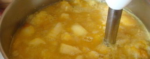 Шаг 1: сока тыква и яблоко