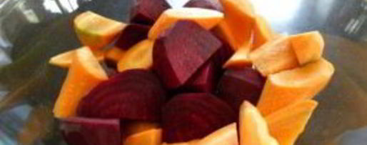 Шаг 1: витаминного напитка из свеклы, моркови и черники