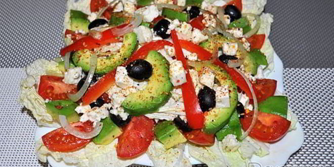 Рецепт греческого салата с авокадо