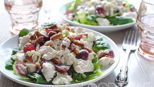 Рецепт Греческого салата с курицей и йогуртом