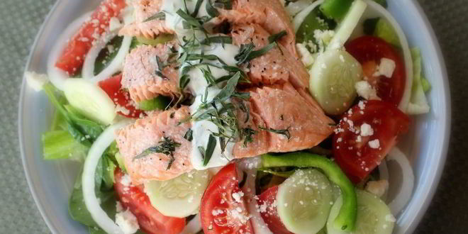 Рецепт греческого салата с семгой