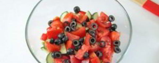 Шаг 5: греческого салата с цуккини и помидорами