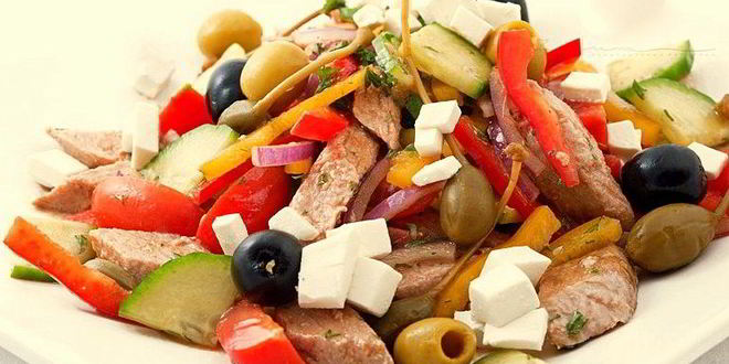Рецепт греческого салата с тунцом