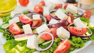 Рецепт Греческого салата с заправкой MAGGI корона салата