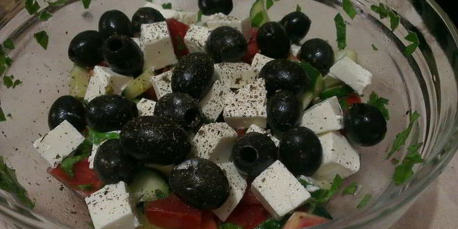 Рецепт греческого салата с зеленью