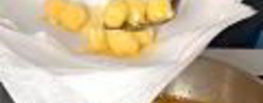 Шаг 2: греческого салата с жареным сыром