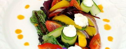 Шаг 2: греческого салата в новом стиле с молодой зеленью