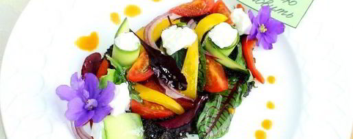 Шаг 3: греческого салата в новом стиле с молодой зеленью