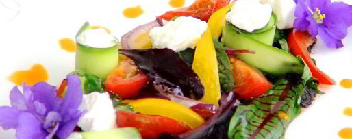 Шаг 4: греческого салата в новом стиле с молодой зеленью