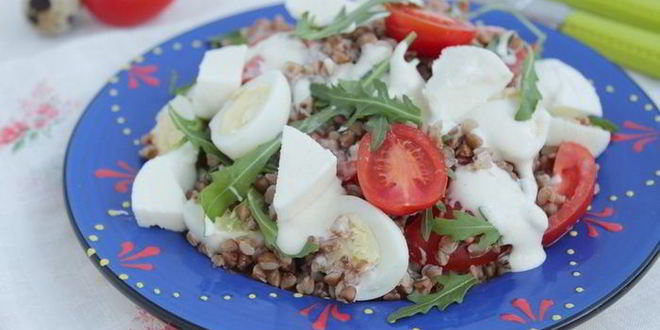 Рецепт гречневого салата с моцареллой