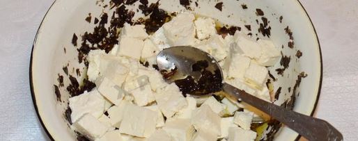 Шаг 3: классического греческого салата с сухариками и курицей