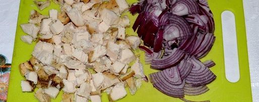 Шаг 5: классического греческого салата с сухариками и курицей